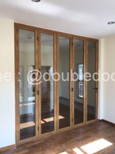 ประตูบานเฟี้ยมสีอบลายไม้ รหัสโครงการ WO-1601